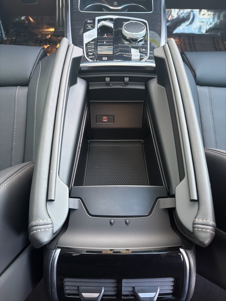 2026 BMW X7 M60i - Photo 29