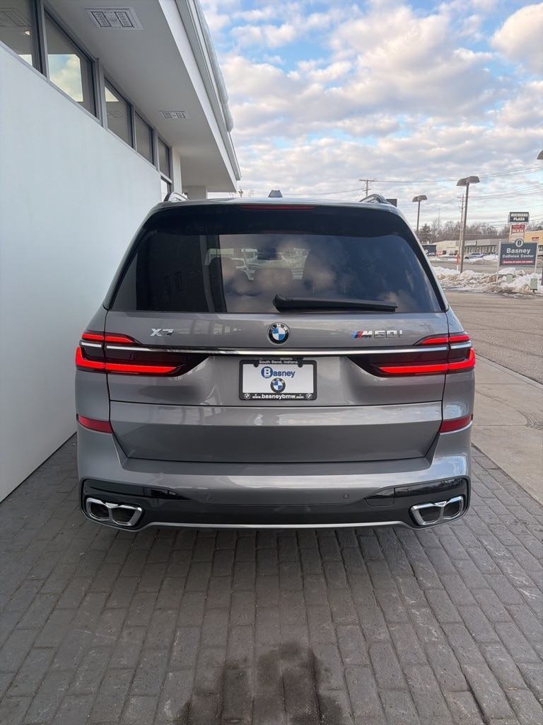 2026 BMW X7 M60i - Photo 6
