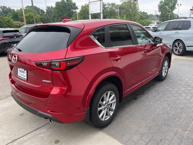 2024 Mazda CX-5 2.5 S Preferred photo 4