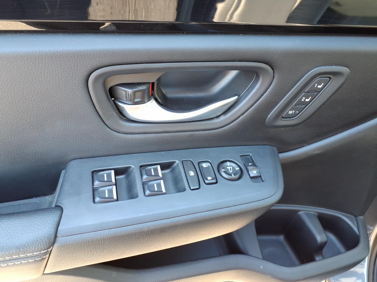 2025 Honda Pilot EX-L - Photo 13