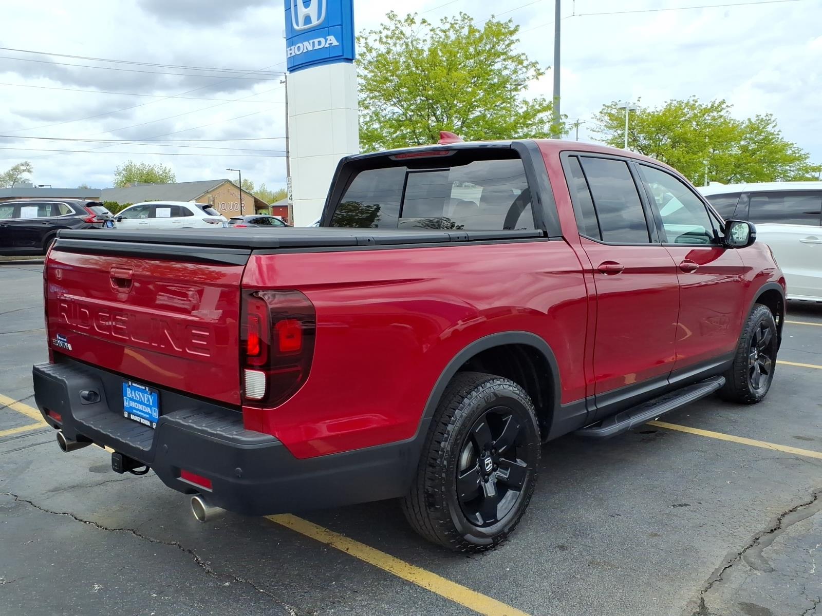 2024 Honda Ridgeline Black Edition - Photo 10