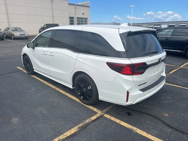 2026 Honda Odyssey Sport photo 3
