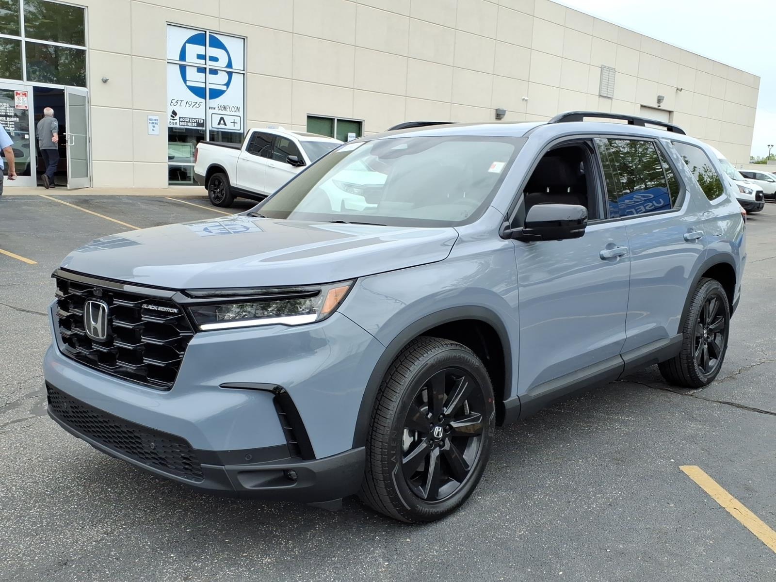 2025 Honda Pilot Black Edition AWD's photo
