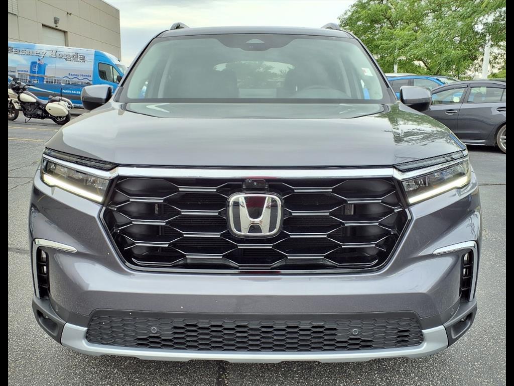 Certified 2025 Honda Pilot Elite with VIN 5FNYG1H82SB040101 for sale in Mishawaka, IN