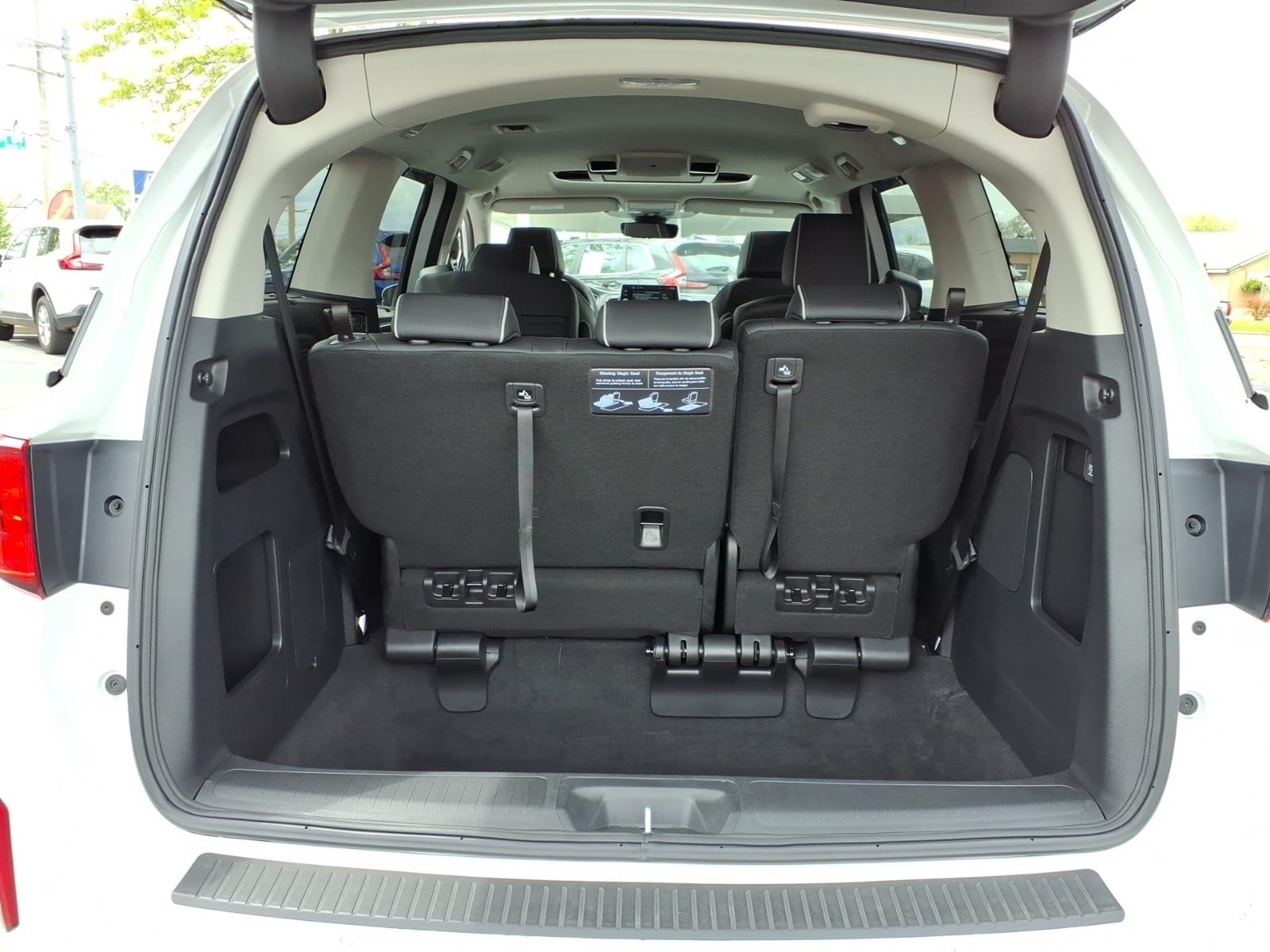 2026 Honda Odyssey Elite - Photo 12