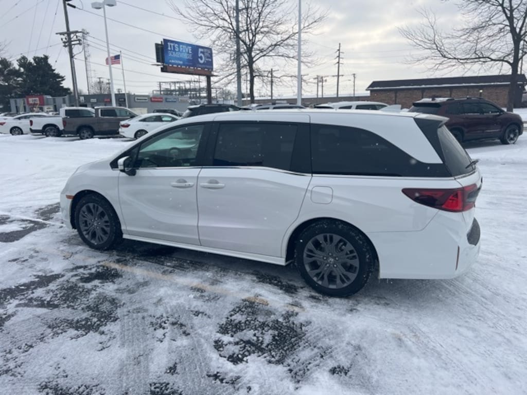New 2026 Honda Odyssey Touring Van Passenger