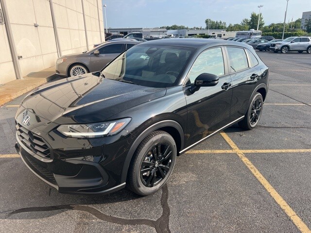 2026 Honda HR-V Sport photo 2