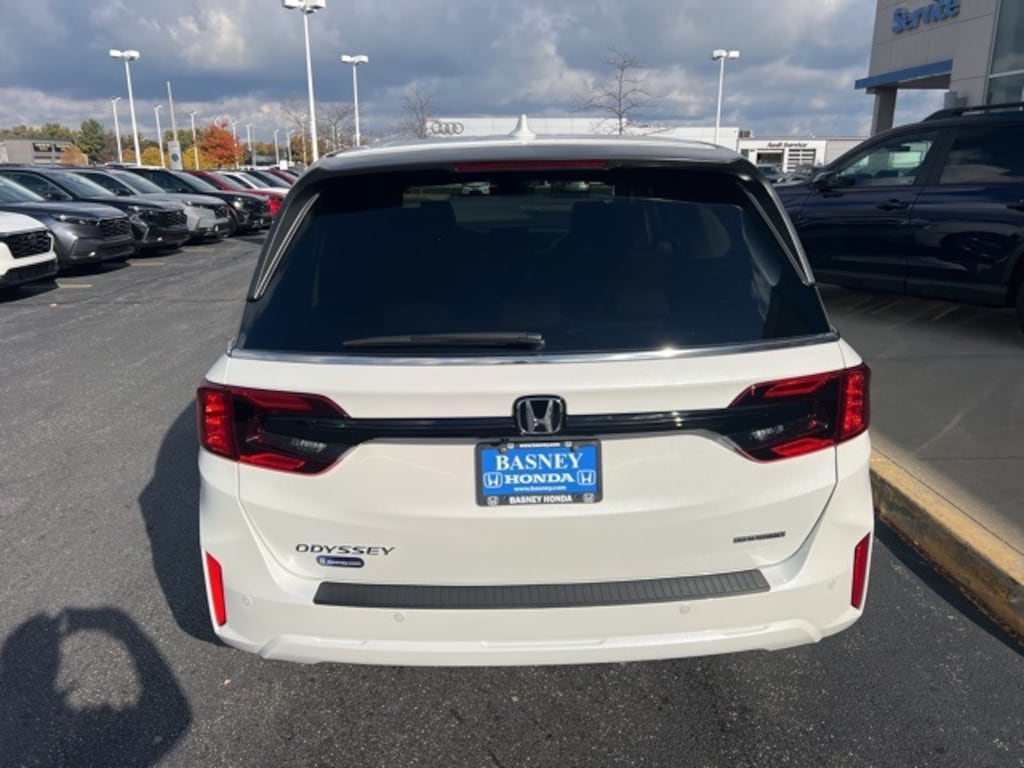 New 2026 Honda Odyssey Touring Van Passenger