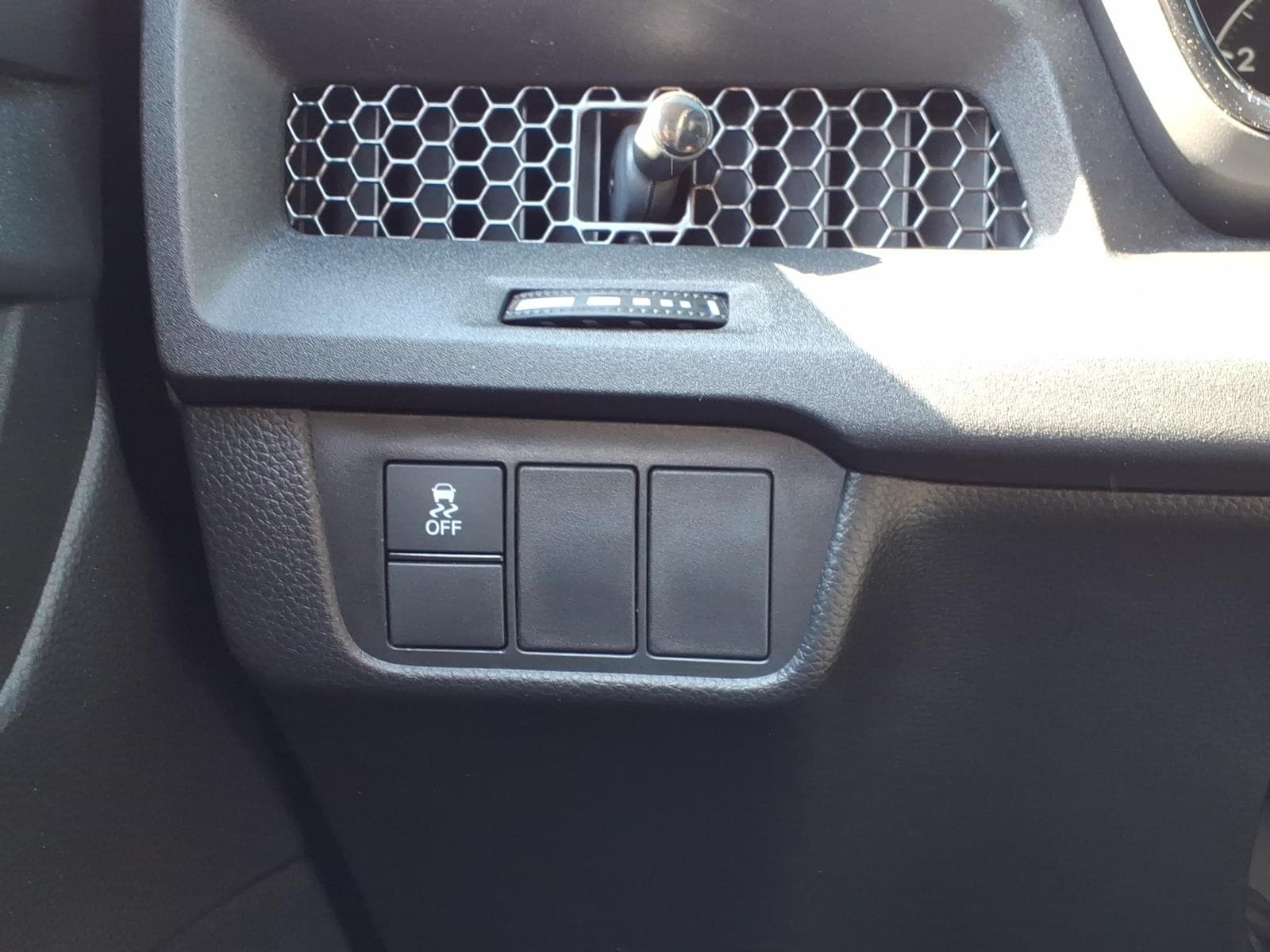 2025 Honda CR-V LX - Photo 21