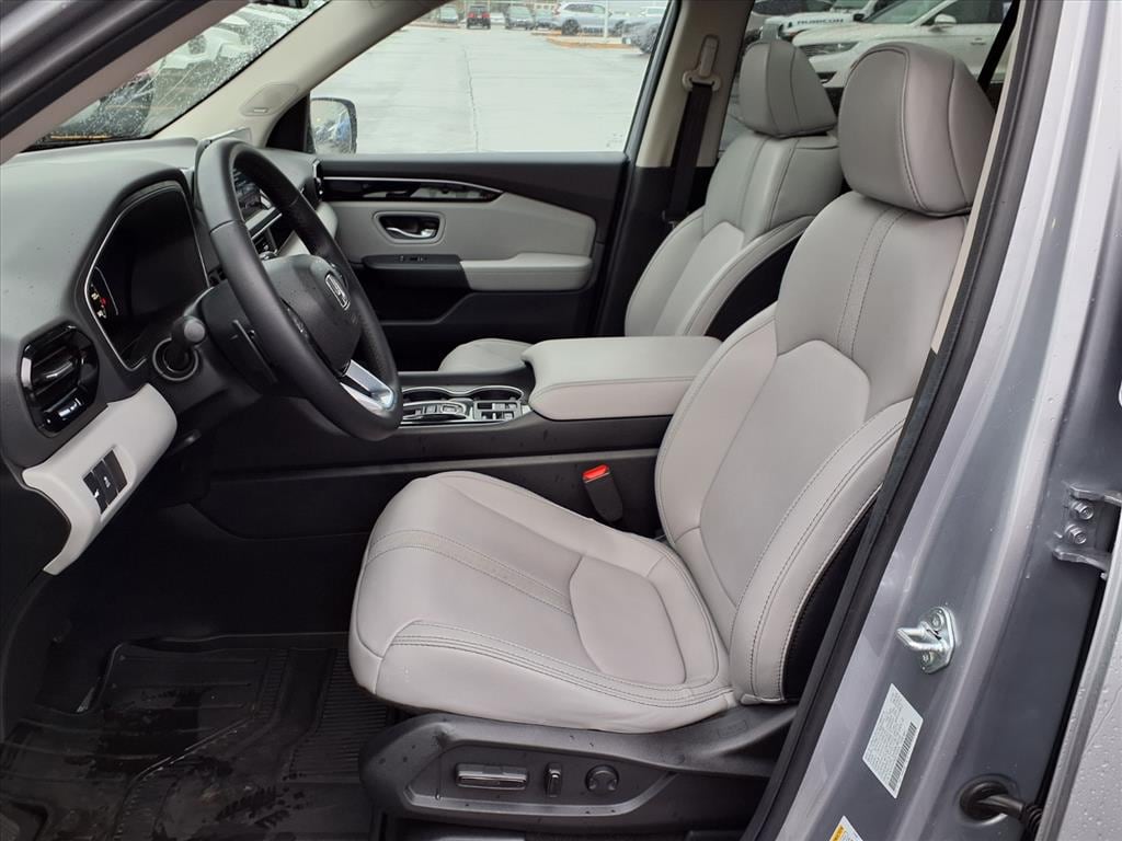 Certified 2025 Honda Pilot Touring+ SUV