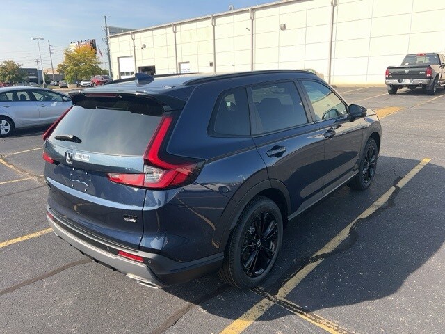 2026 Honda CR-V Hybrid Sport Touring photo 4