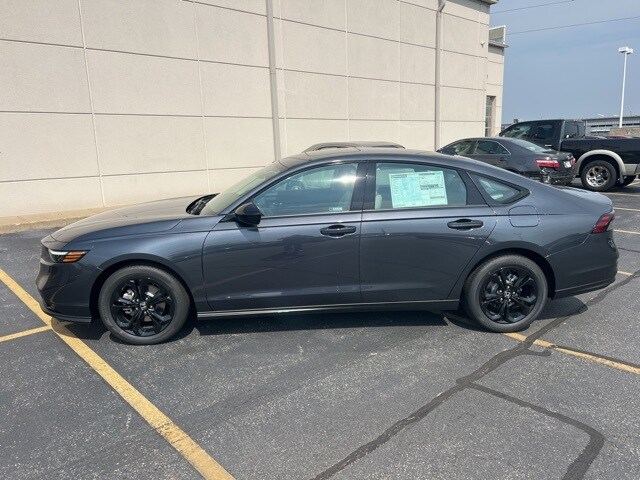 2025 Honda Accord SE photo 2