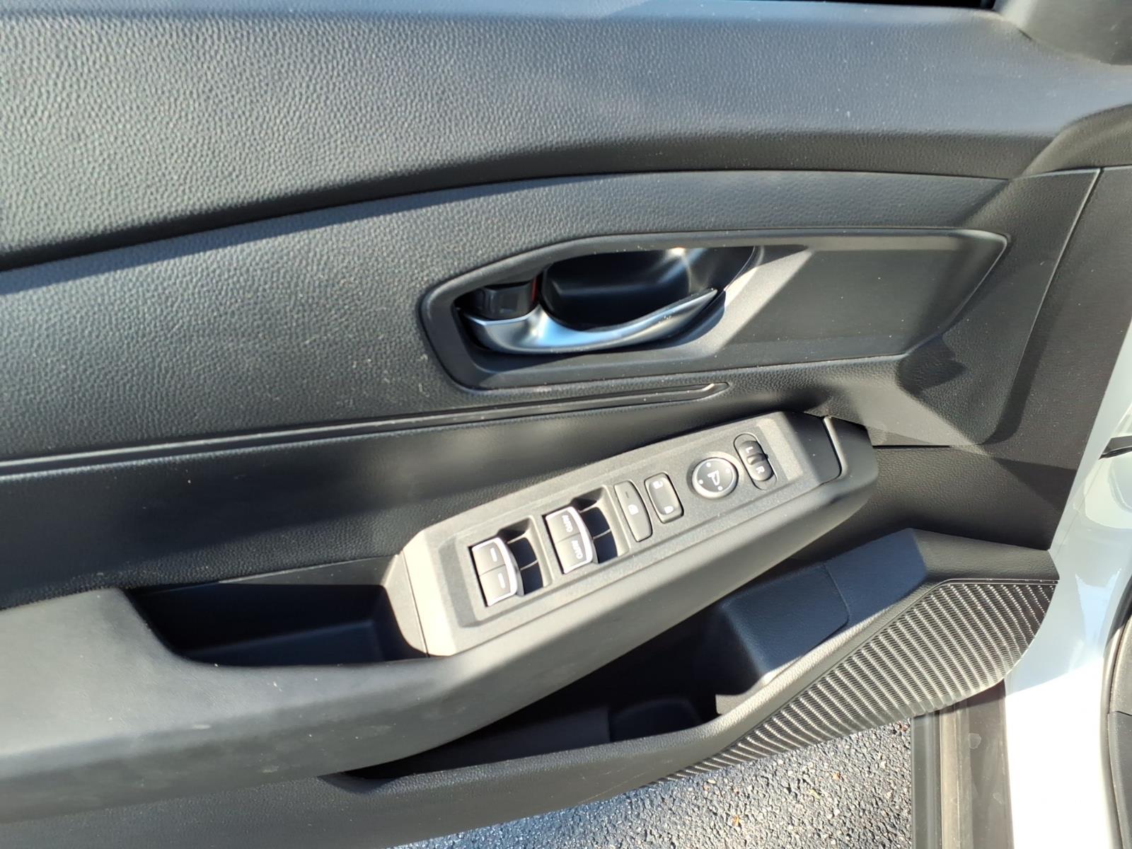 2023 Honda Accord LX - Photo 10