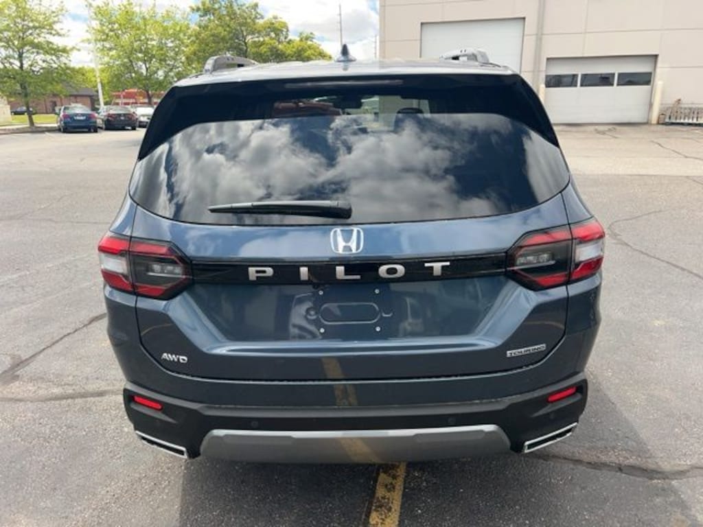 New 2026 Honda Pilot Touring SUV