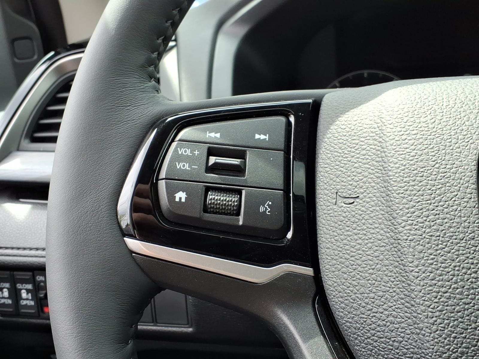 2026 Honda Odyssey Elite - Photo 25