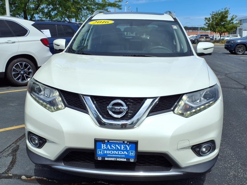 Used 2016 Nissan Rogue SL with VIN 5N1AT2MV4GC914284 for sale in Mishawaka, IN