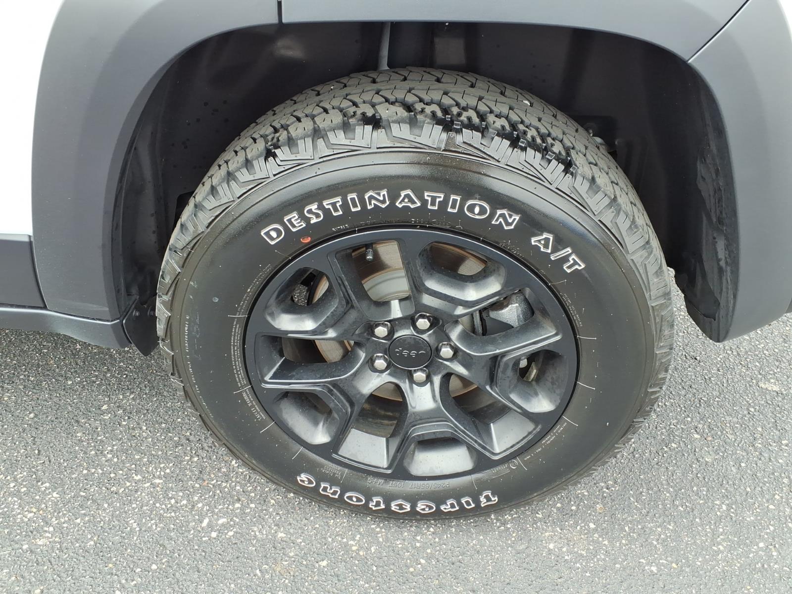 2022 Jeep Cherokee Trailhawk - Photo 11