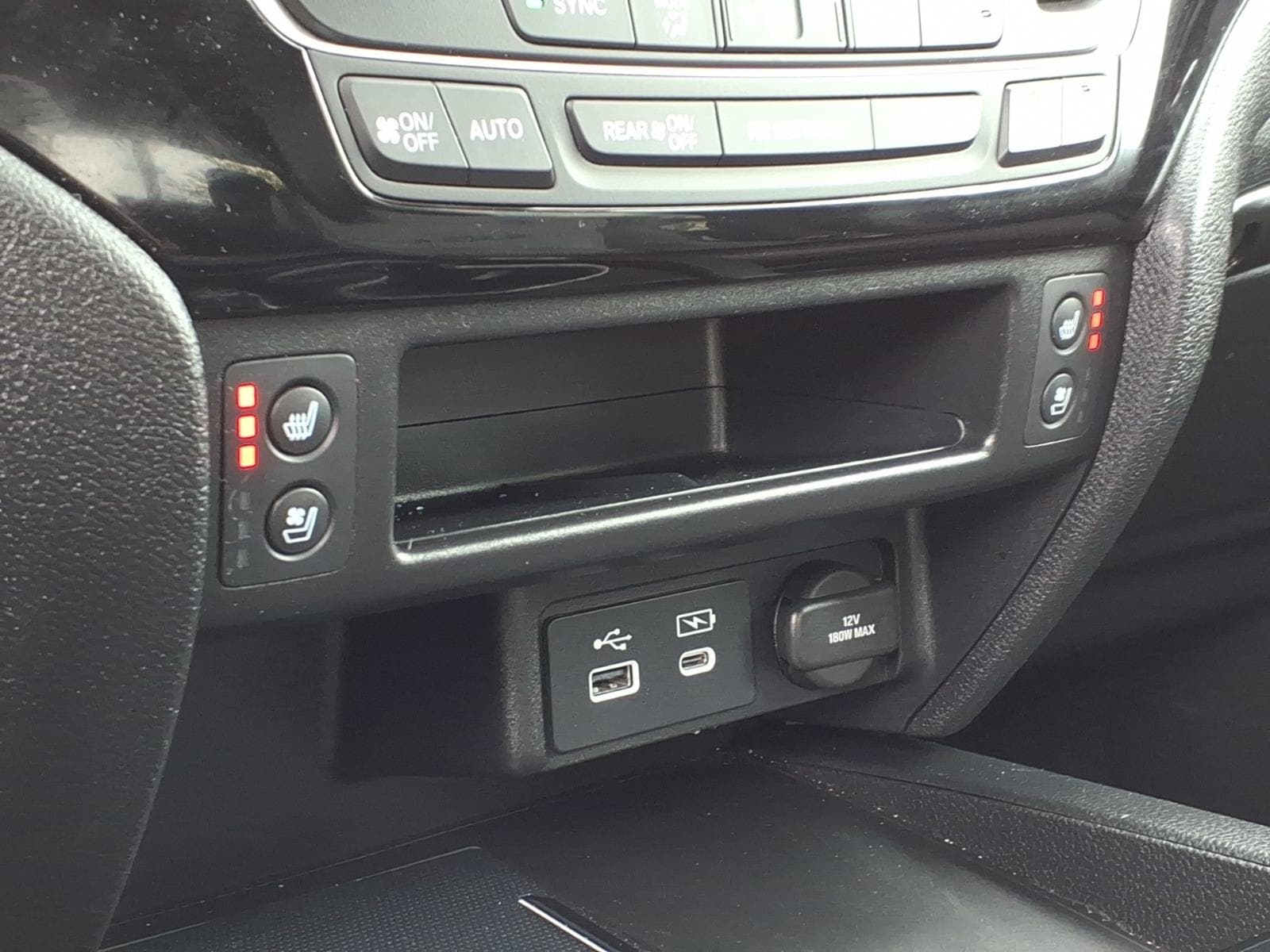 2024 Honda Ridgeline Black Edition - Photo 18