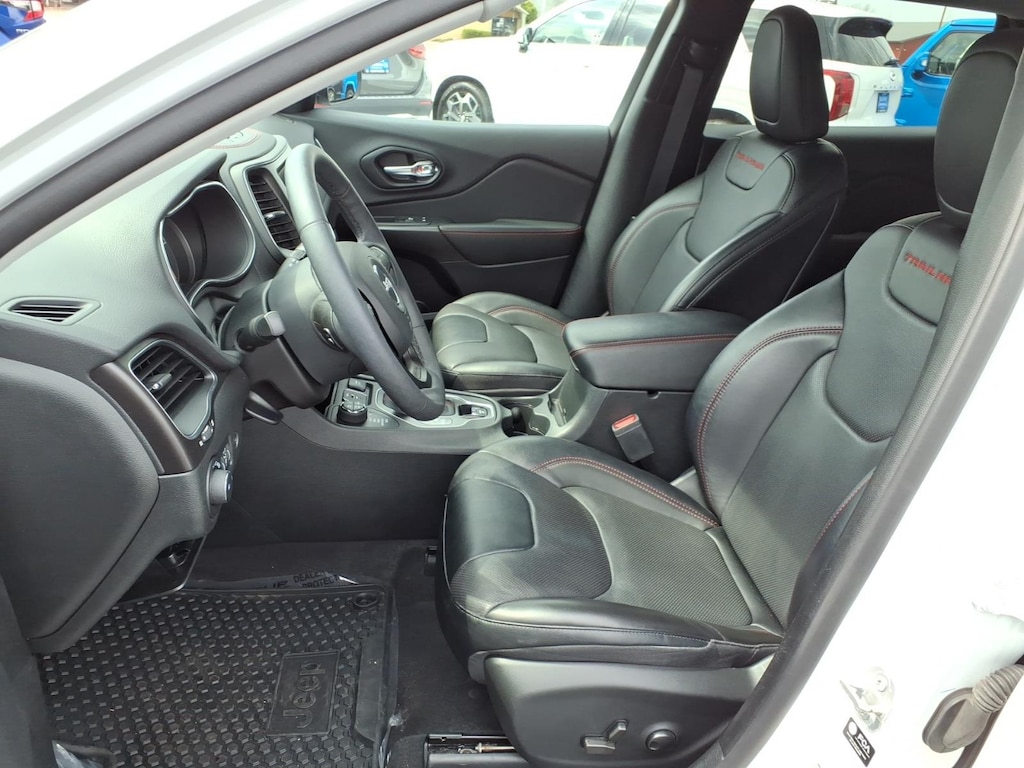 Used 2022 Jeep Cherokee Trailhawk SUV