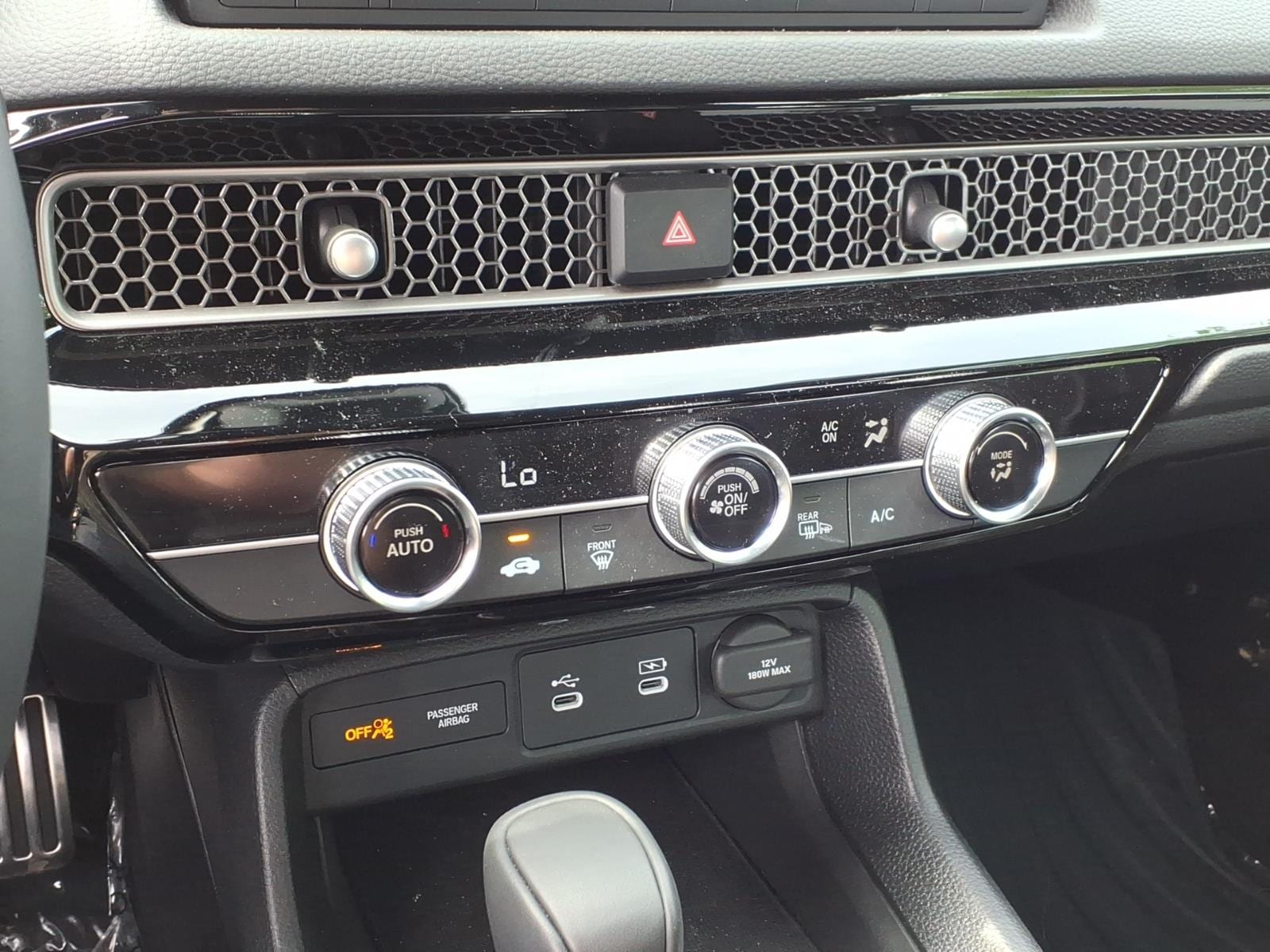 2026 Honda Civic Hatchback Sport - Photo 15