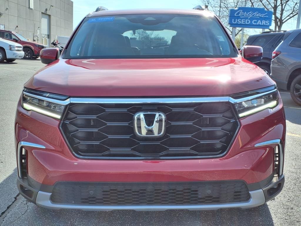 Certified 2023 Honda Pilot Touring with VIN 5FNYG1H75PB027633 for sale in Mishawaka, IN