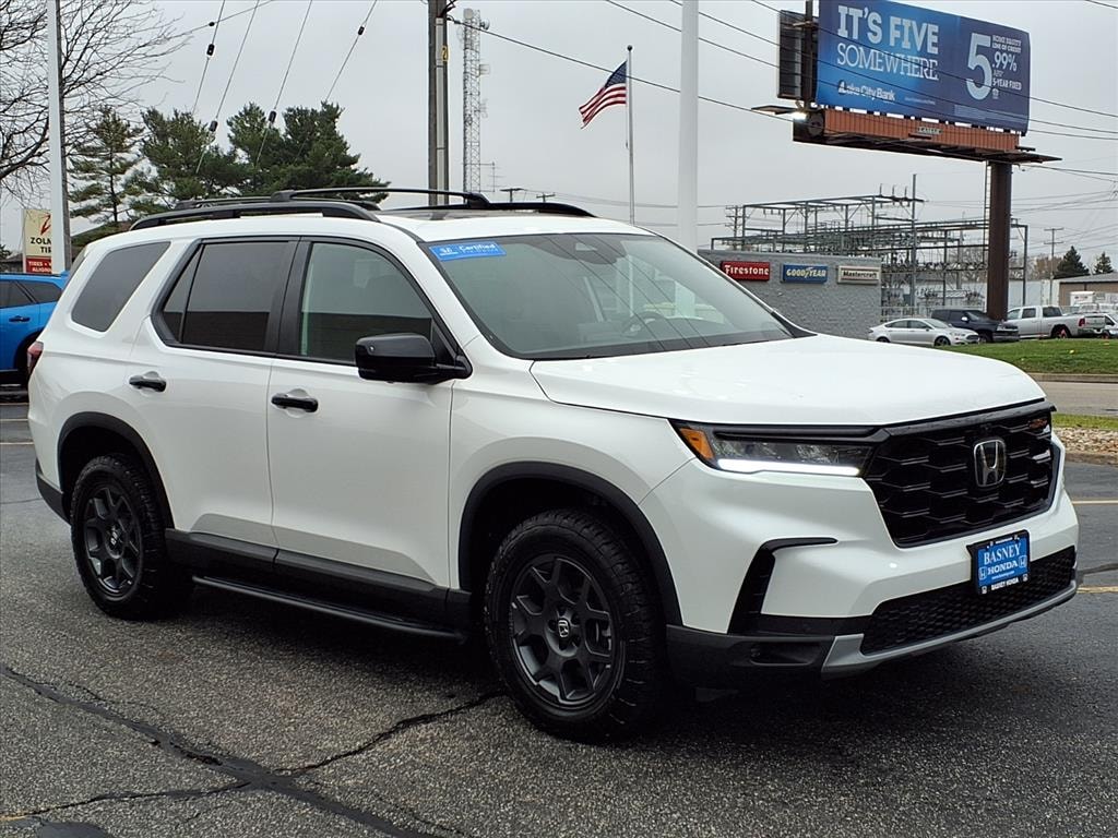 Certified 2025 Honda Pilot TrailSport SUV