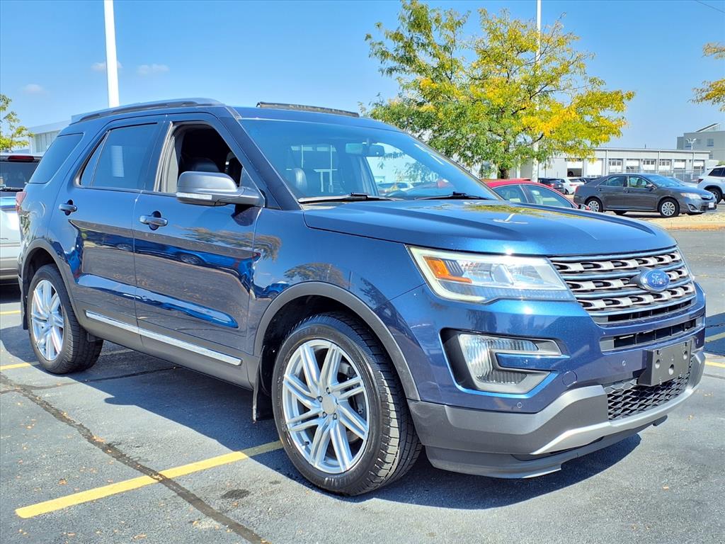 2016 Ford Explorer XLT photo 2
