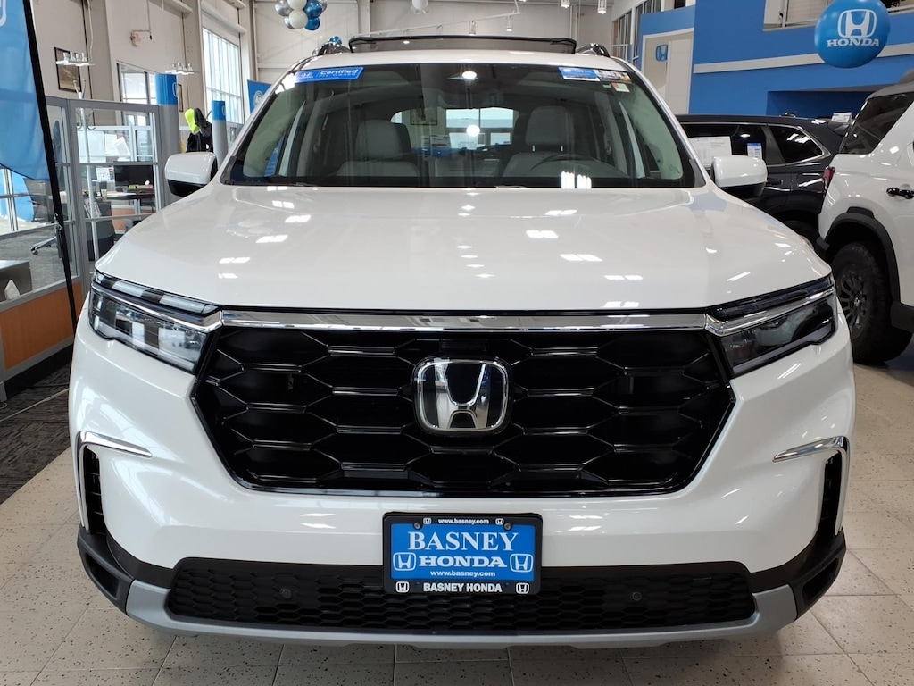 Certified 2025 Honda Pilot Touring SUV