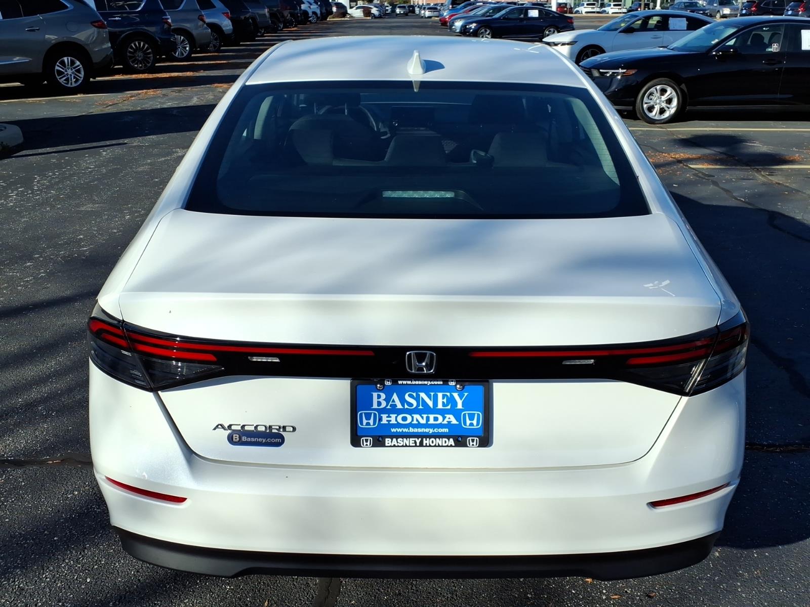 2023 Honda Accord LX - Photo 7