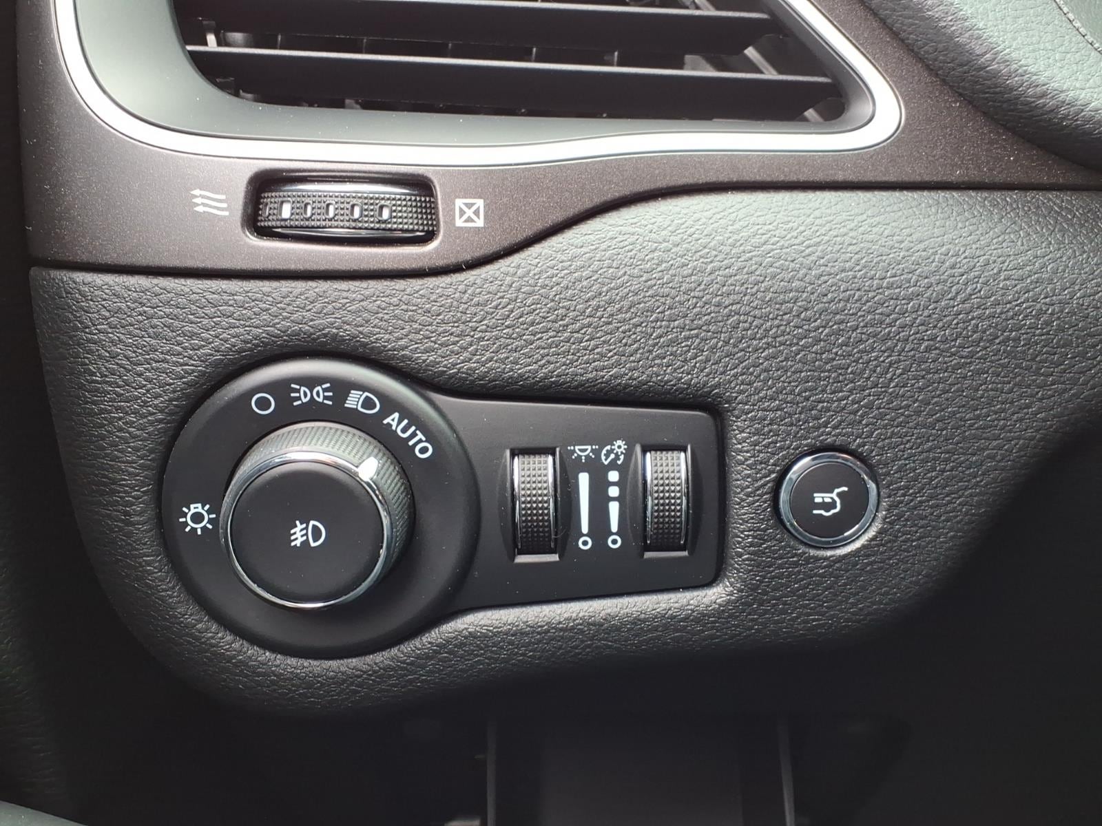 2022 Jeep Cherokee Trailhawk - Photo 24