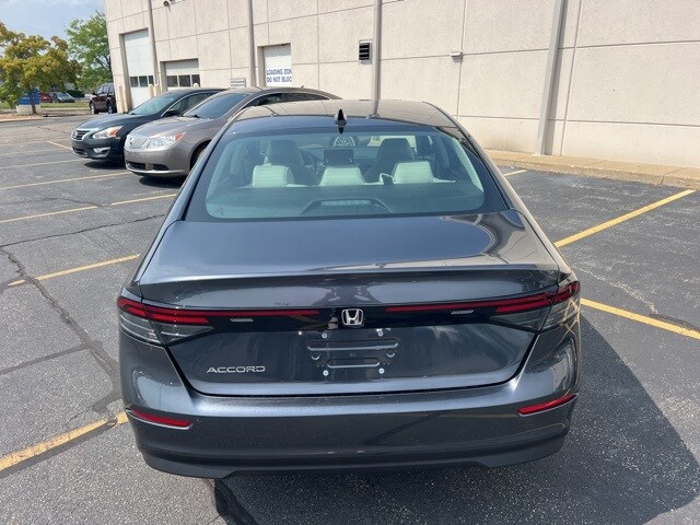 2025 Honda Accord SE photo 3
