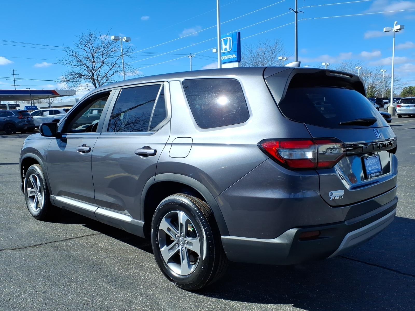 2025 Honda Pilot EX-L - Photo 8