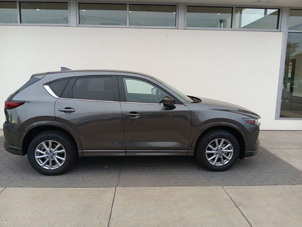 2025 Mazda CX-5 2.5 Select photo 4
