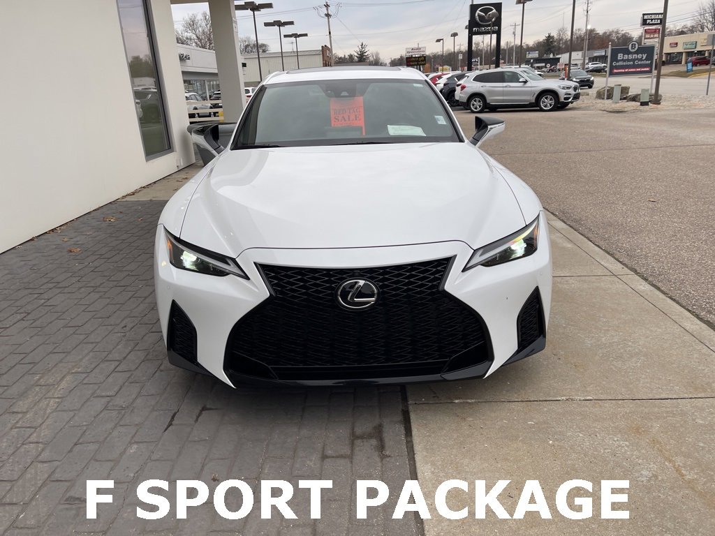 2022 Lexus IS 350 F SPORT photo 2