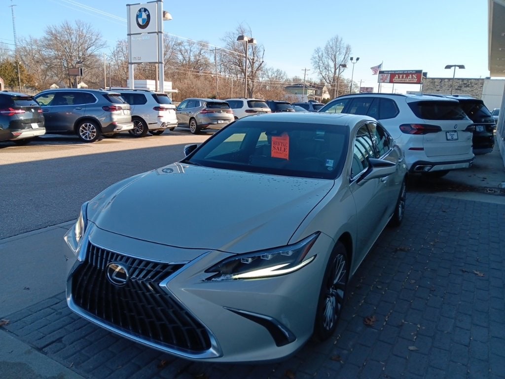 Used 2024 Lexus ES 300h Ultra Luxury Sedan