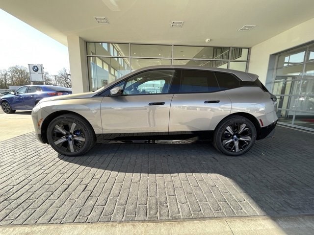 Used 2024 BMW iX Base with VIN WB523CF07RCR31336 for sale in South Bend, IN