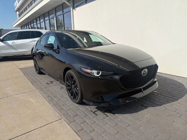 2026 Mazda CX-3 Premium Plus 2.5 AT 5-Door SKYACTIV AWD's photo