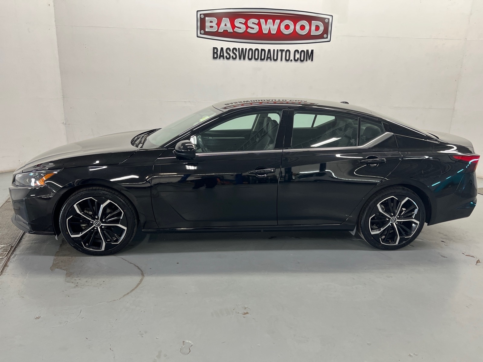 2024 Nissan Altima SR