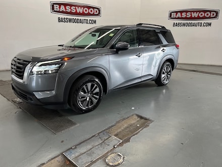 2022 Nissan Pathfinder SV 4WD AWD SV  SUV