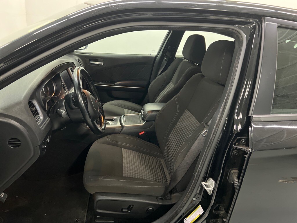 2023 Dodge Charger SXT photo 2