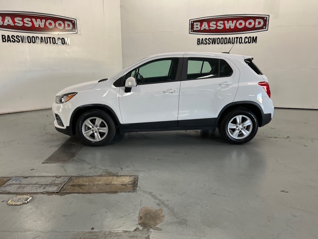 Used 2020 Chevrolet Trax LS with VIN KL7CJKSB9LB052821 for sale in Fort Payne, AL