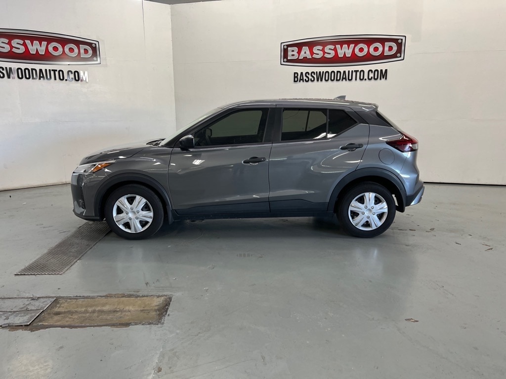 Used 2024 Nissan Kicks S with VIN 3N1CP5BV5RL493577 for sale in Fort Payne, AL