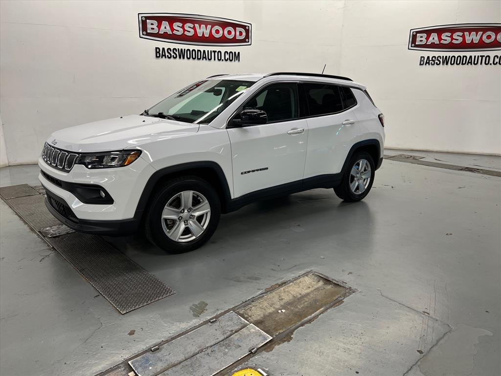 2022 Jeep Compass Latitude's photo