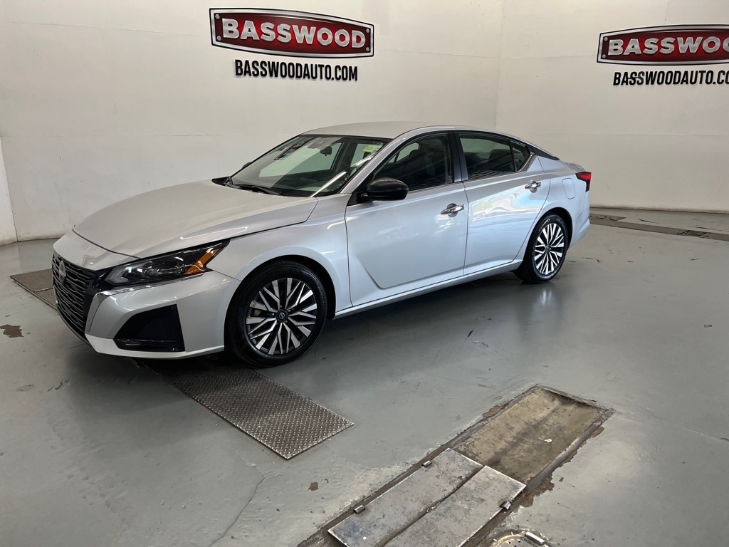 2024 Nissan Altima SV