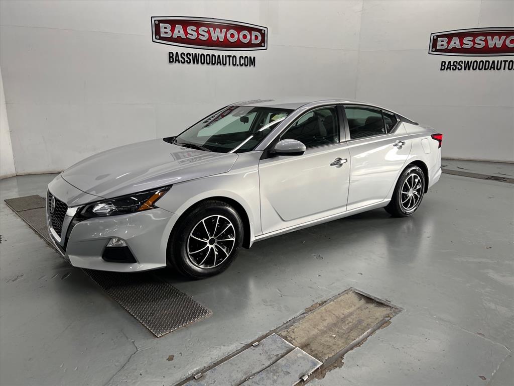 2022 Nissan Altima S's photo