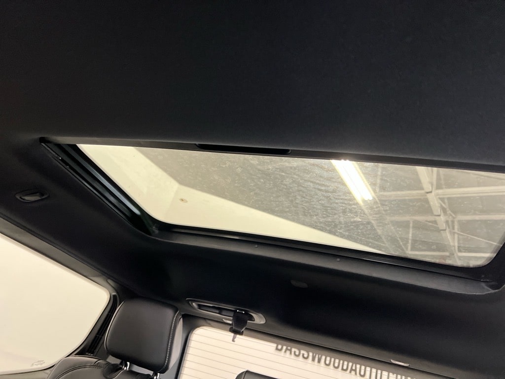 2025 Jeep Wagoneer Series II - Photo 18