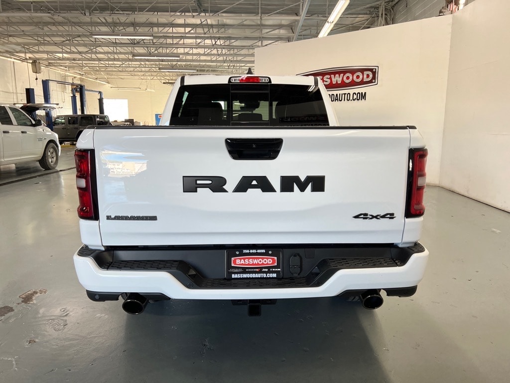 2026 RAM 1500 Laramie - Photo 18
