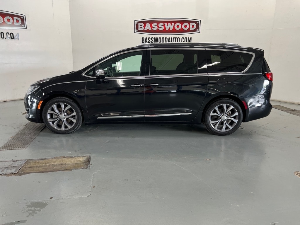 Used 2020 Chrysler Pacifica Limited 35th Anniversary Limited 35th Anniversary Mini-Van