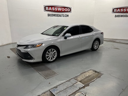 2023 Toyota Camry LE Auto LE  Sedan