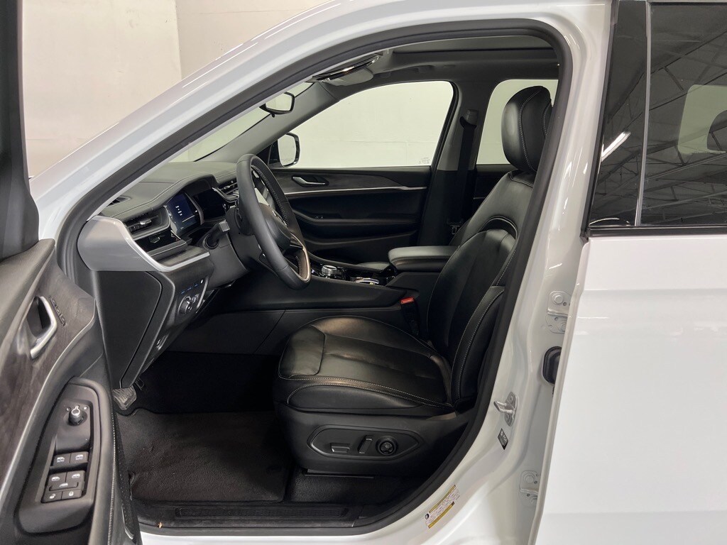 2022 Jeep Grand Cherokee Limited 4xe photo 2